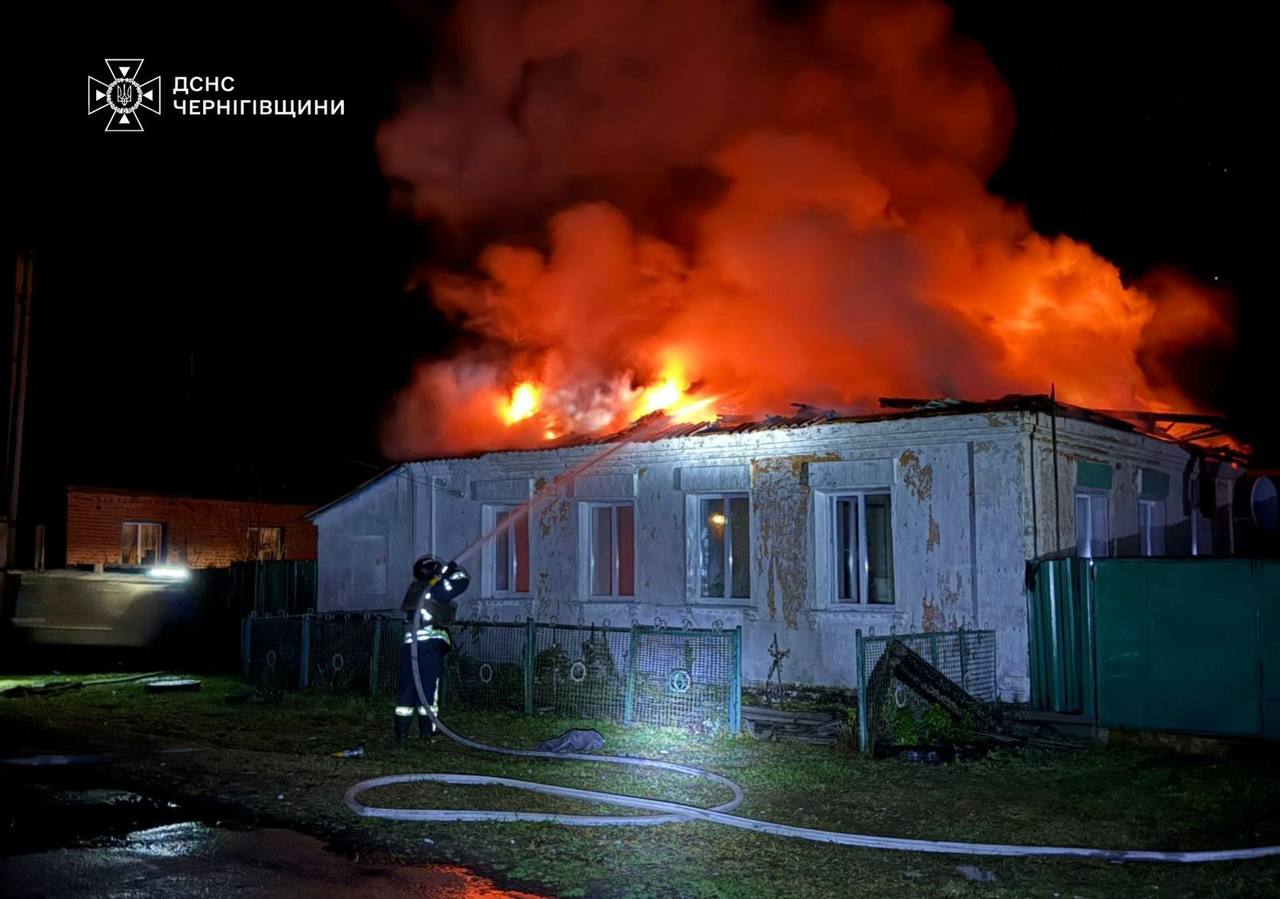 Зруйнована висотка в Тернополі, удари по Львову та Бурштину: головне про атаку РФ